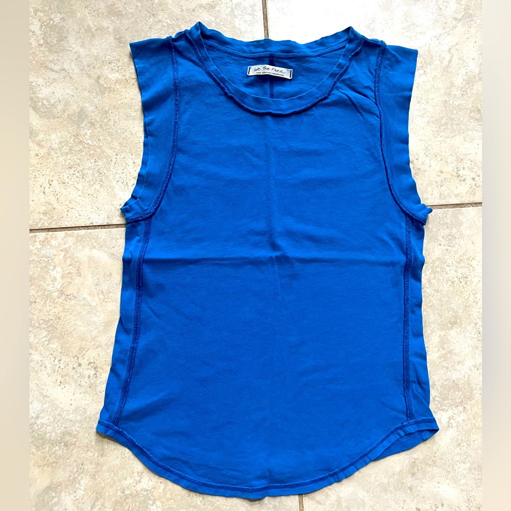 We The Free Large muscle top EUC
